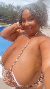 Click to view full size Mature Milf With Super Sized Titties I Want Her Bad Bad& I Would Not Pull Out