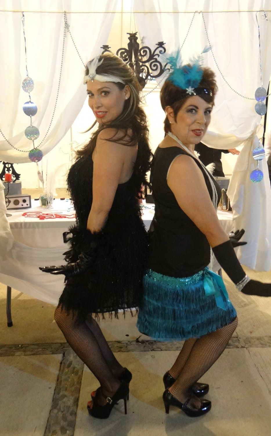 Click to view full size Más de Cristy Sanchez y Lety Cortes