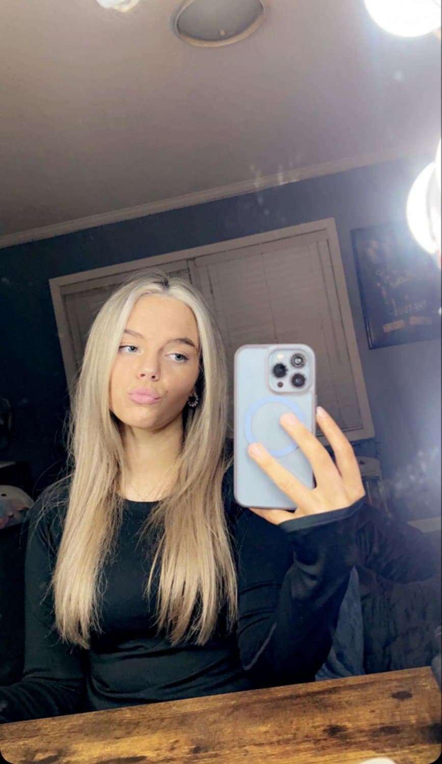 Terrible slut begs to be posted, worst comment gets her information;)