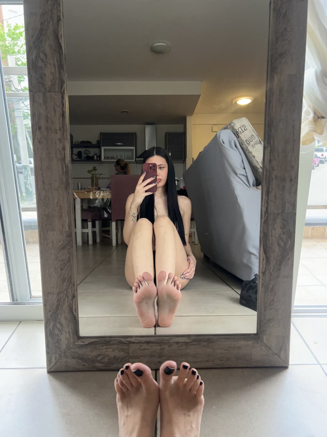 Would you cum tribute my feet, babe?