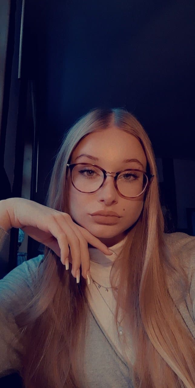 Sexy german webslut Karina