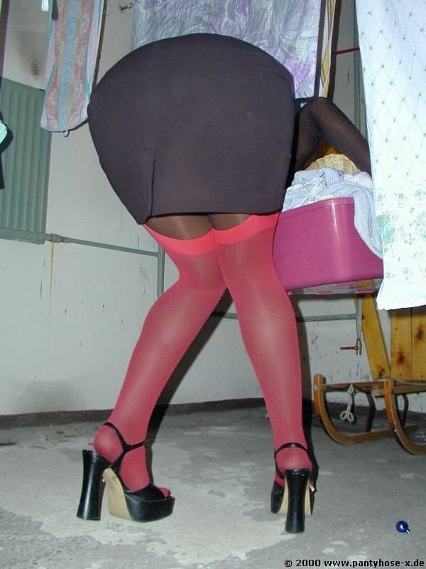 Click to view full size German Pantyhose Teen Vicki Wasche