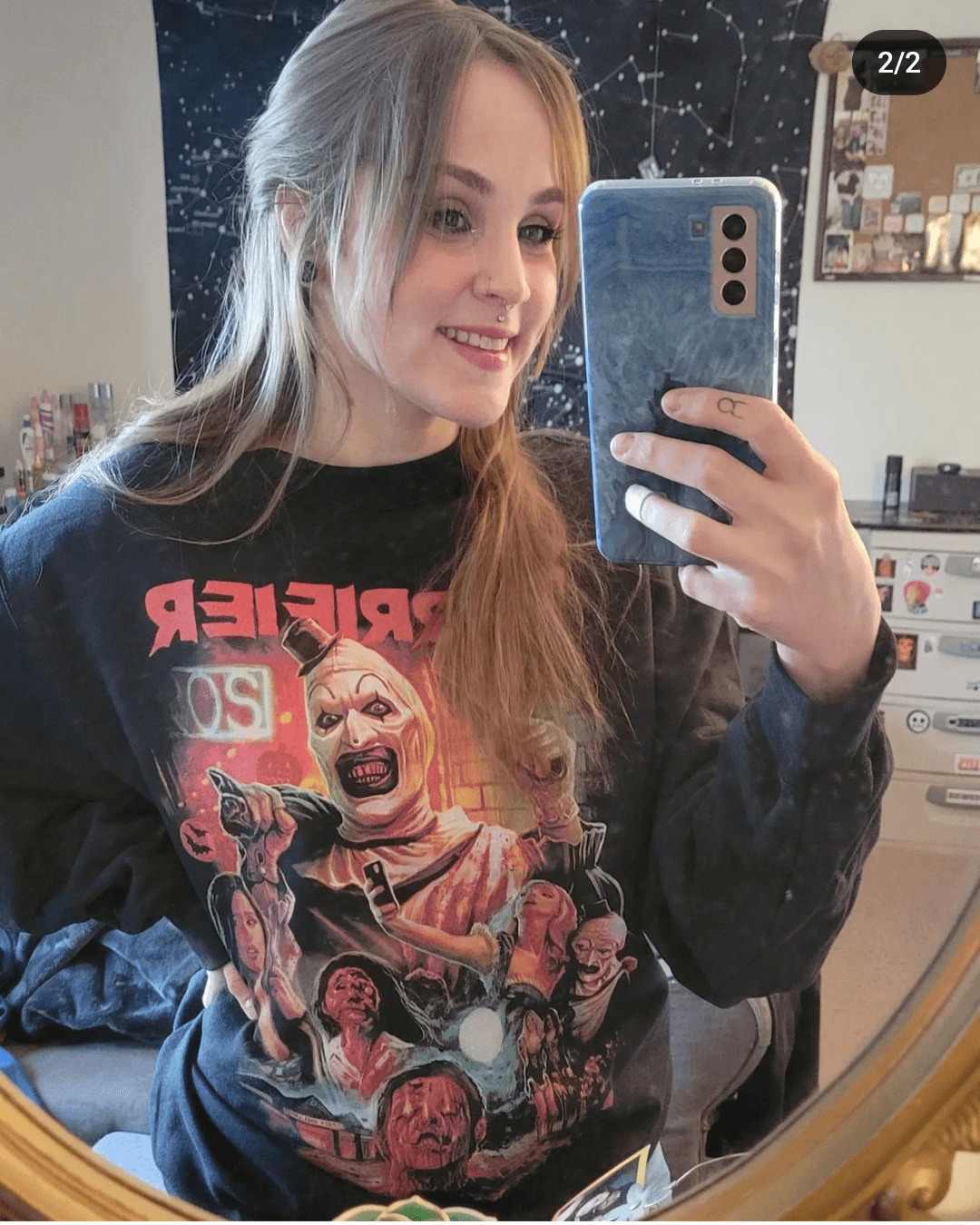 What a cute little bitch. Leaked shots of her ass and her ex husband grabbing her ass.