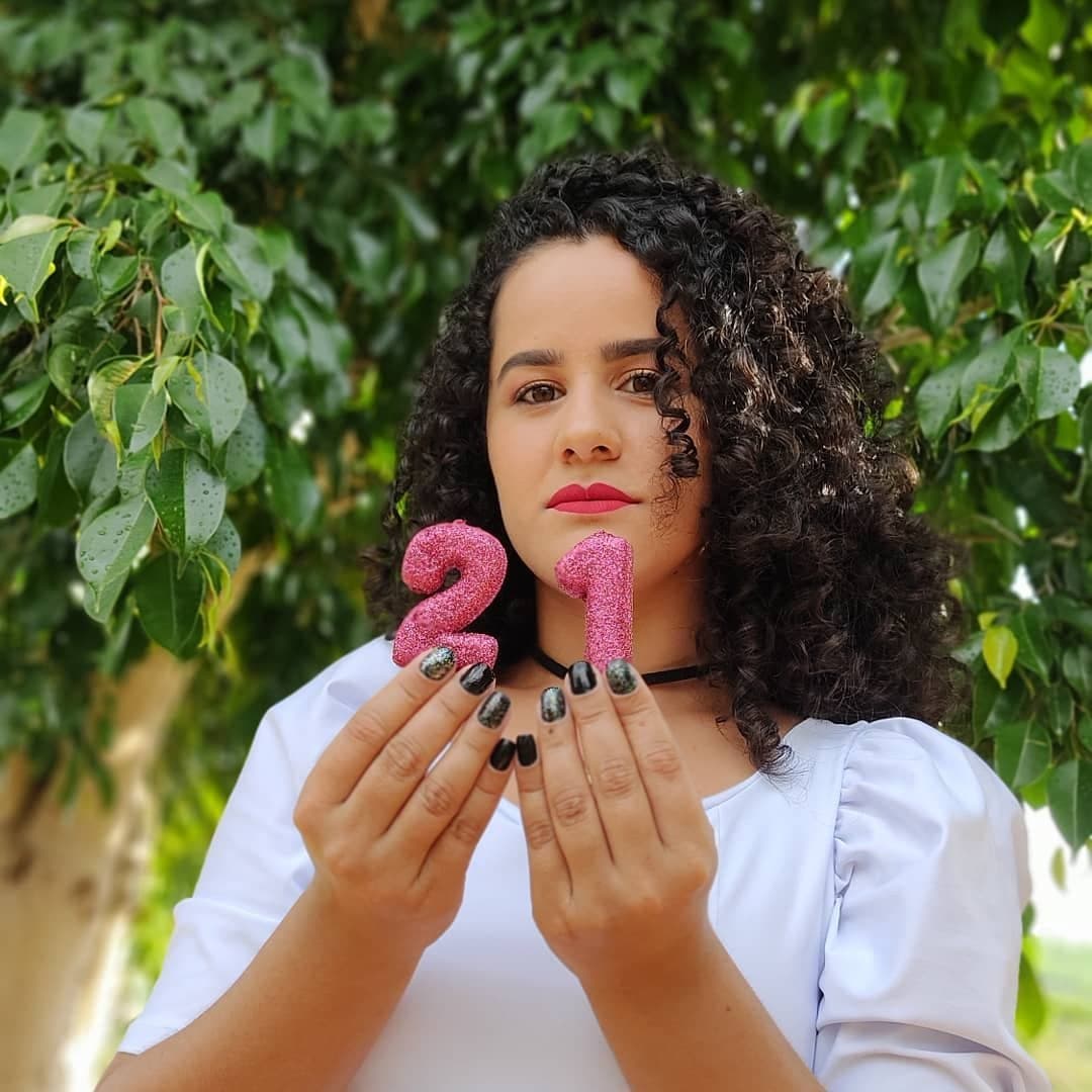 Click to view full size Minha nova deusa dona de casa já mim fez gozar muito