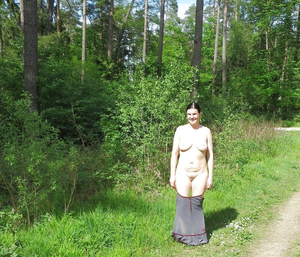 Click to view full size outdoors milf wife