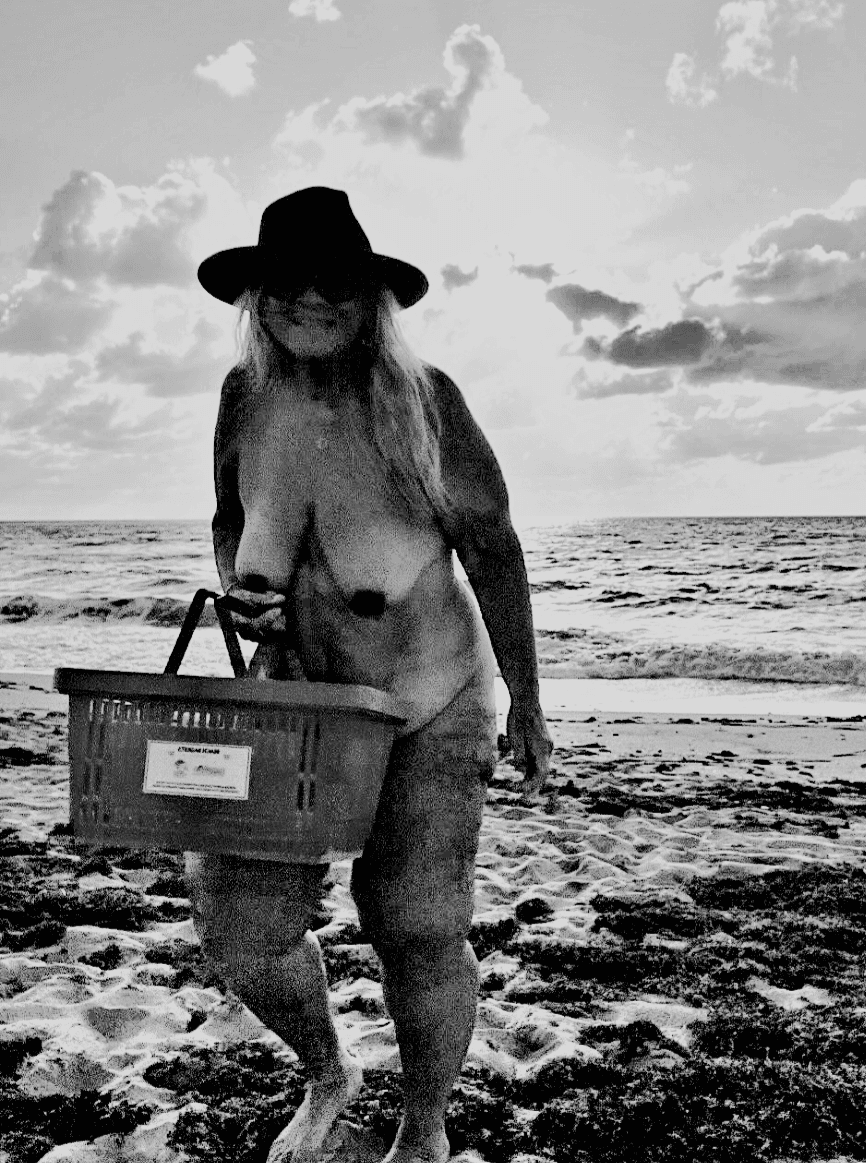 Old Women (001): A Old Naked Sunshine