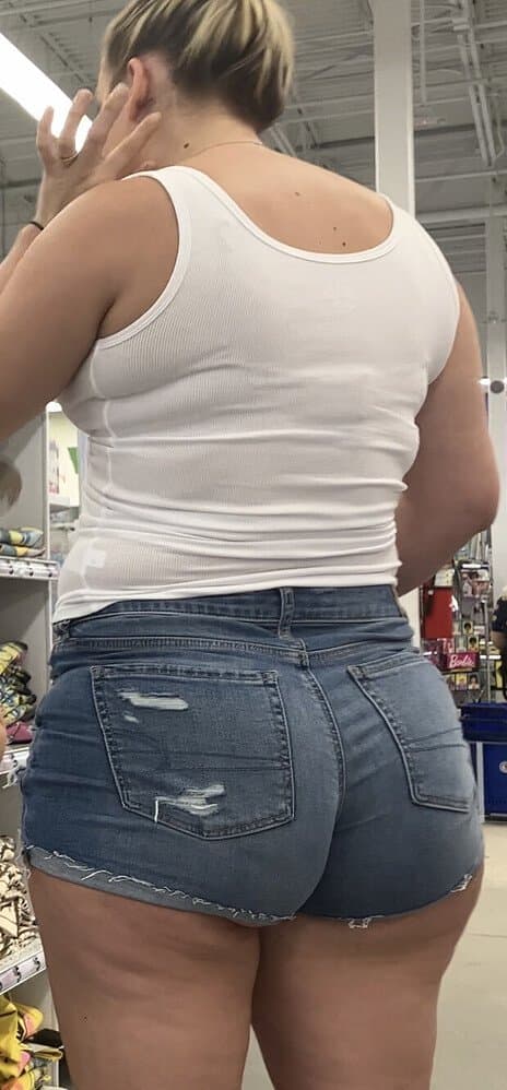 Denim shorts & Ass