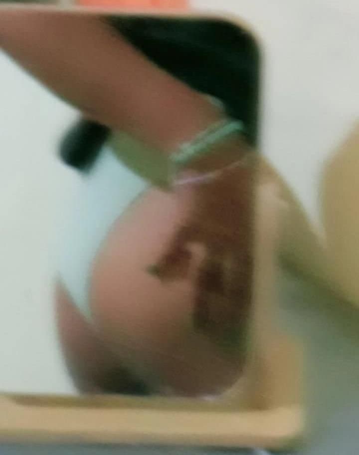 Gorda tetona  expuesta