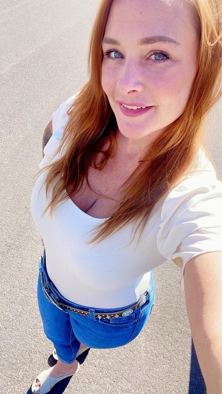 Realtor Erin still has the banging body of a porn star