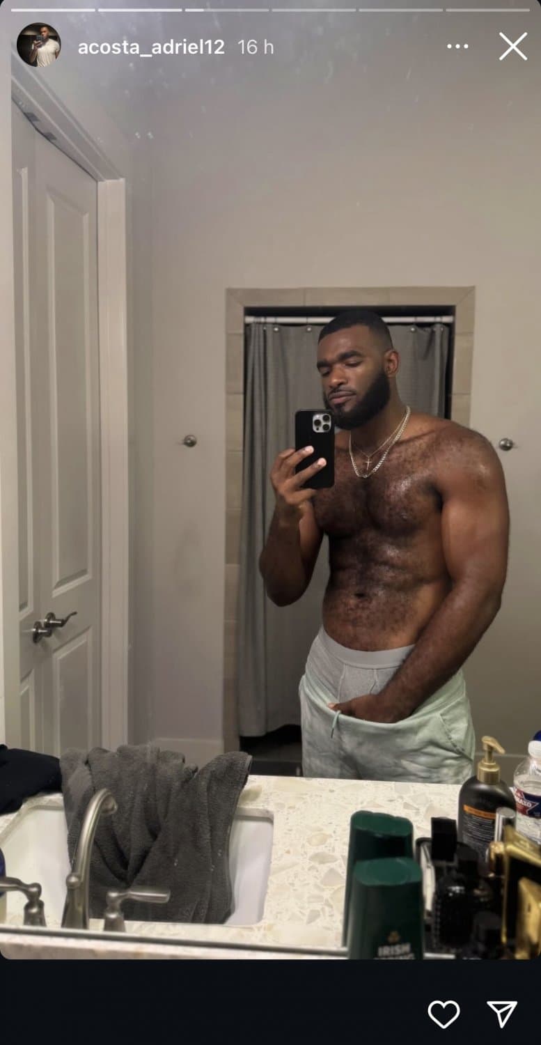 Negro pajero argentina de capital si tienen más data de este negro  pasen