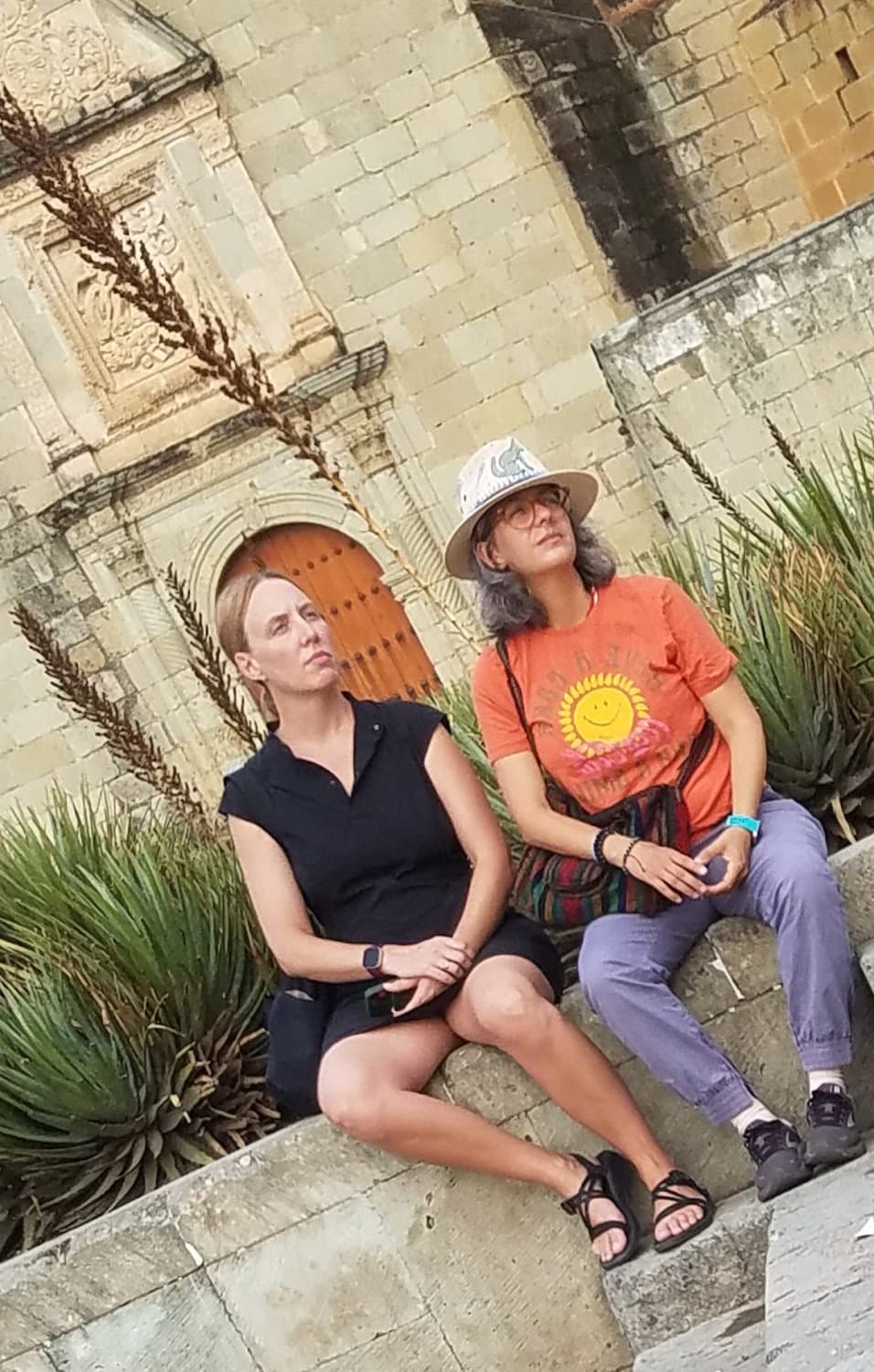 blondie in drees  (legs)