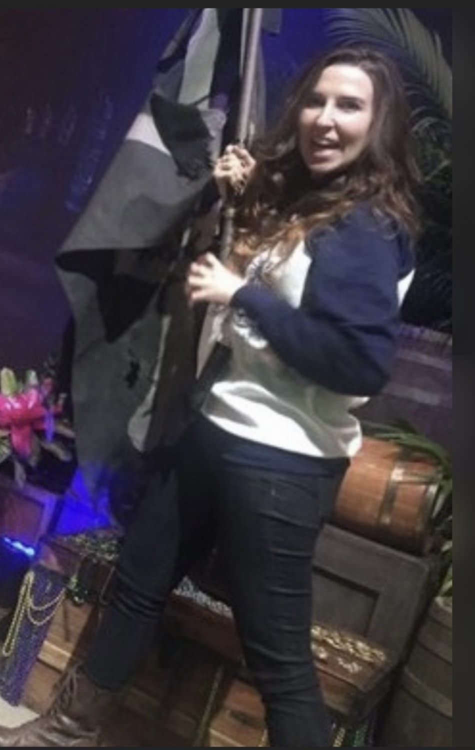 College Coed, 20, getting BBC Gang bang at Disney Hotel on and deep throating hotel bellman.