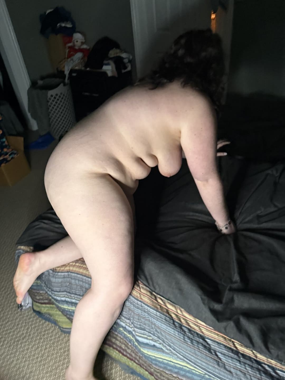 Fat fuck made into a clown and piggy. Kik: mygirl4usecny