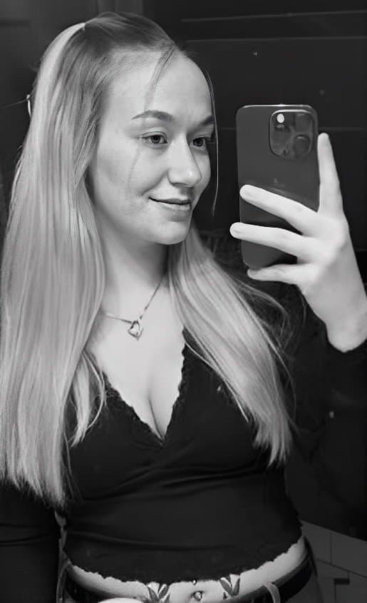 QOS Leonie German Anal Gangbang Fuckslut