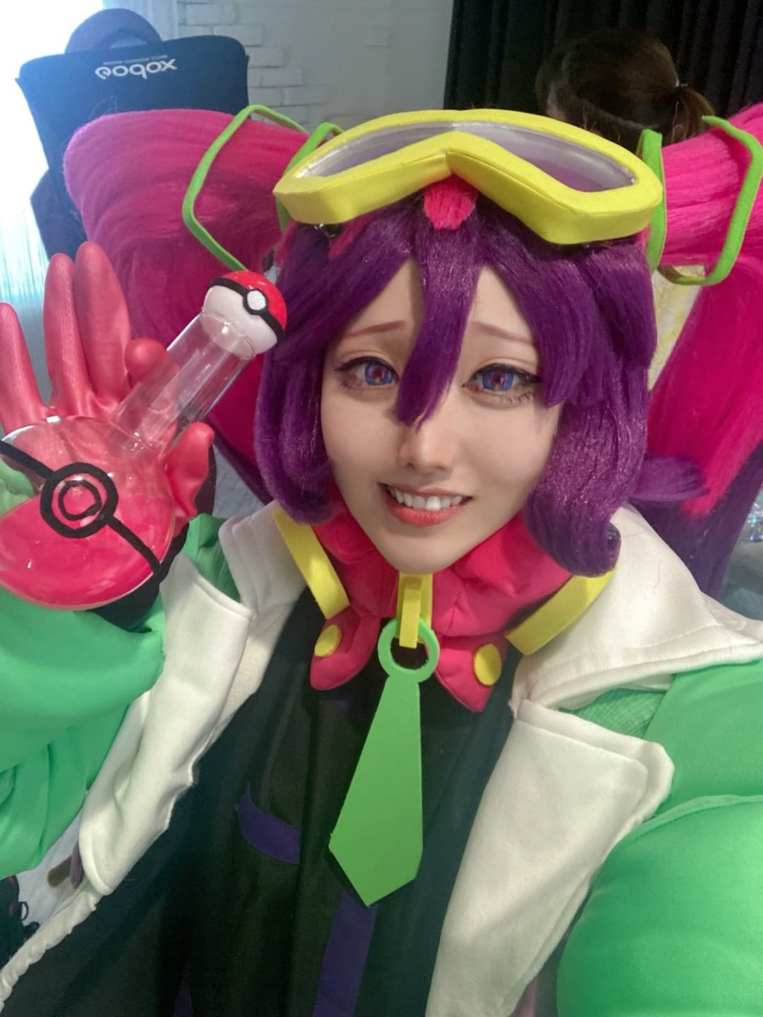 Hatsune miku: pokemiku poison type cosplay