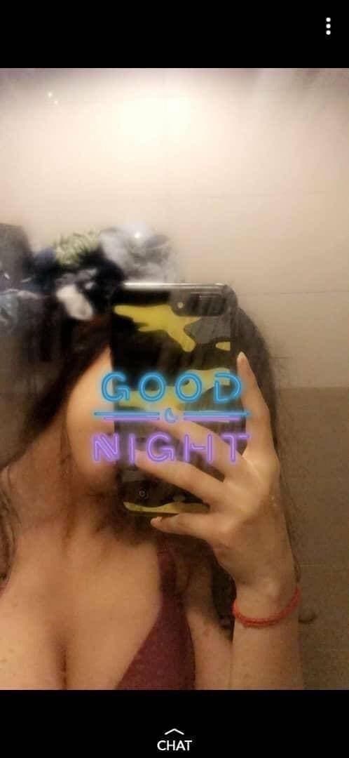 Desi South Indian Rich Very Beautiful Cute Instagram Influencer Homemade Full Nude Show Selfie