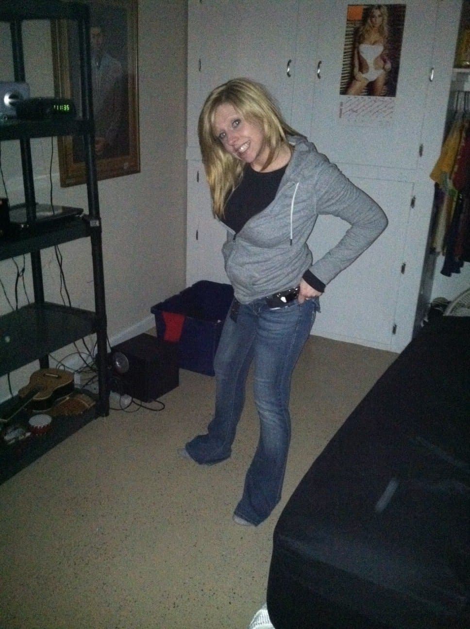 Click to view full size Webslut renowned Stacie R., forever wank fodder on the ?..??