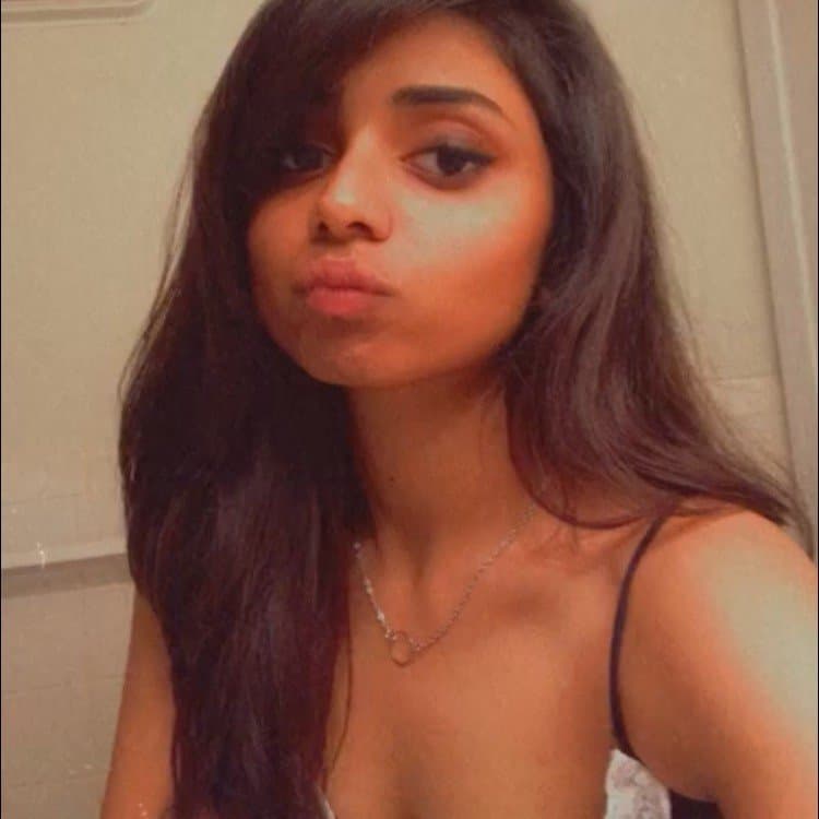 Traditional Kuwait Immigrant Sheethal Shares Tits In Confidence