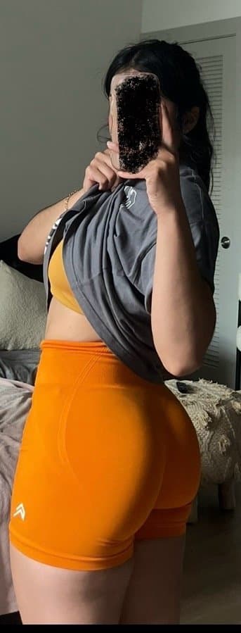 Sexy Fat Ass and wet pussy gym Latina