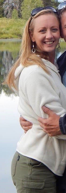 Tammie gave a quick show of her good looking fakies to the crowd and cameras at mardi gras