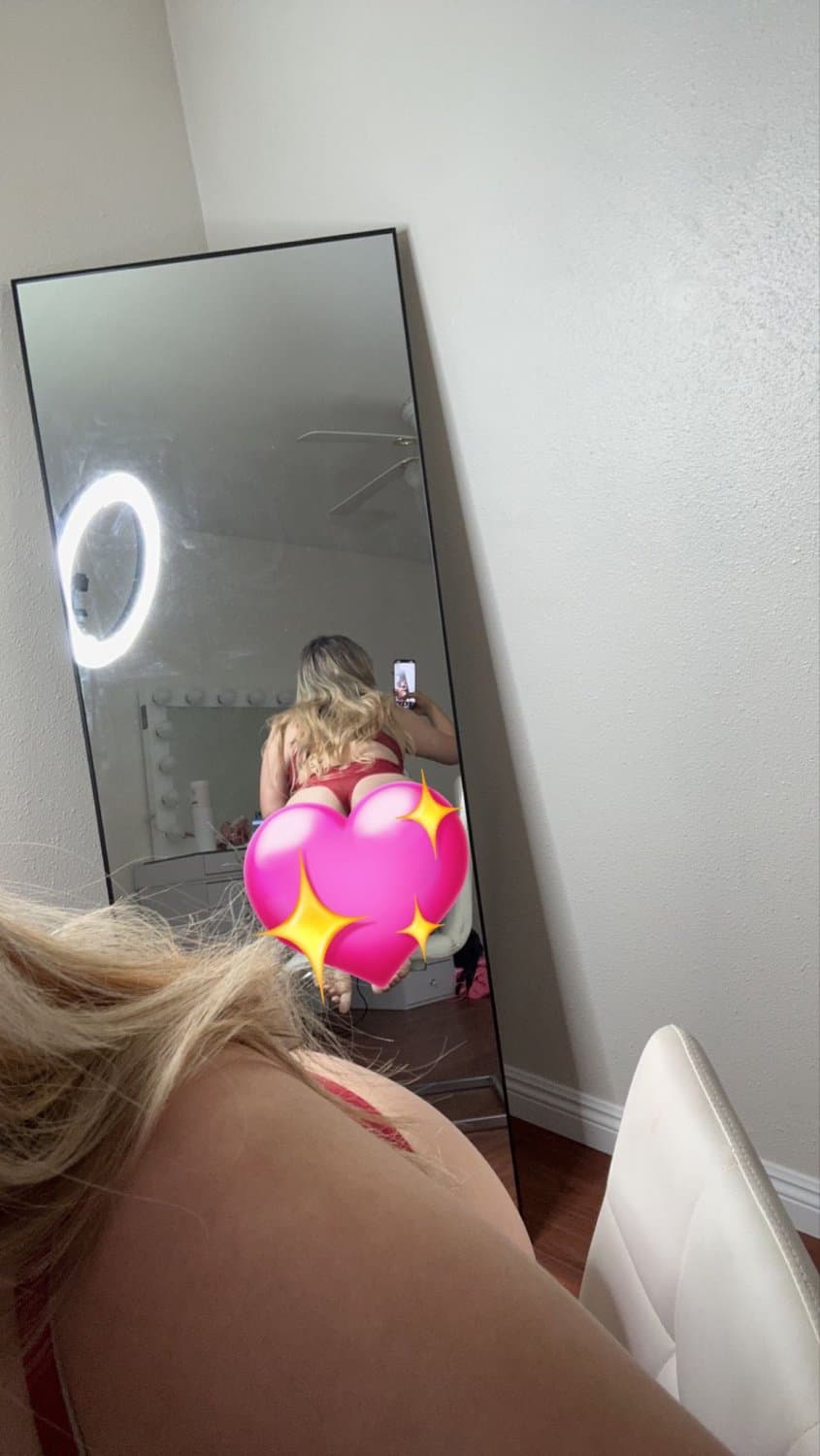 Latina Sisters that do OF together stay together