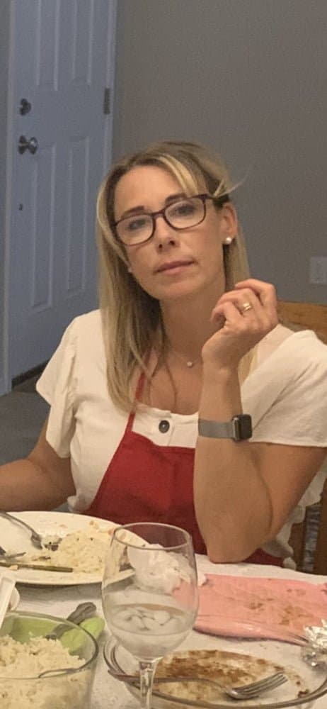 Slutty MILF Maria Opens Her Big Sloppy Cunt