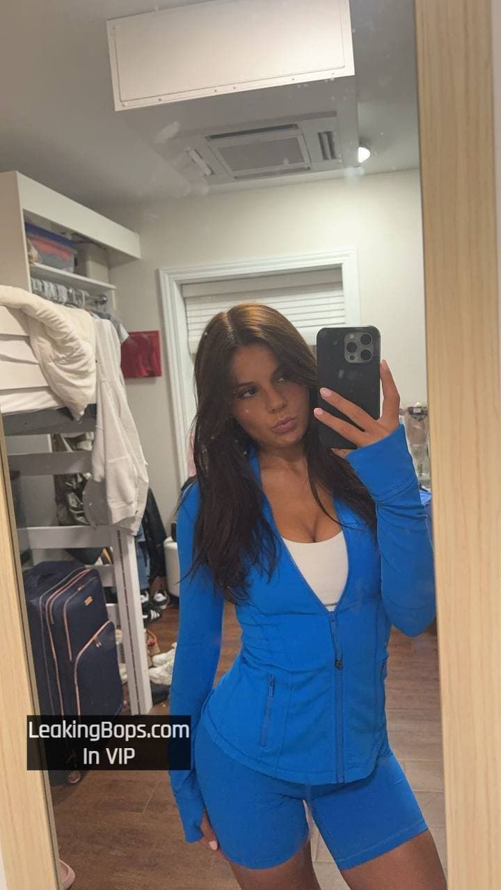 Brunette white snowbunny leaked with her brown nipples perky tits