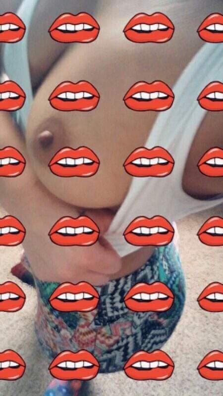 Webslut shaina from Holyoke leaked by ex (hmu on Kik if u want your gf or ex posted)