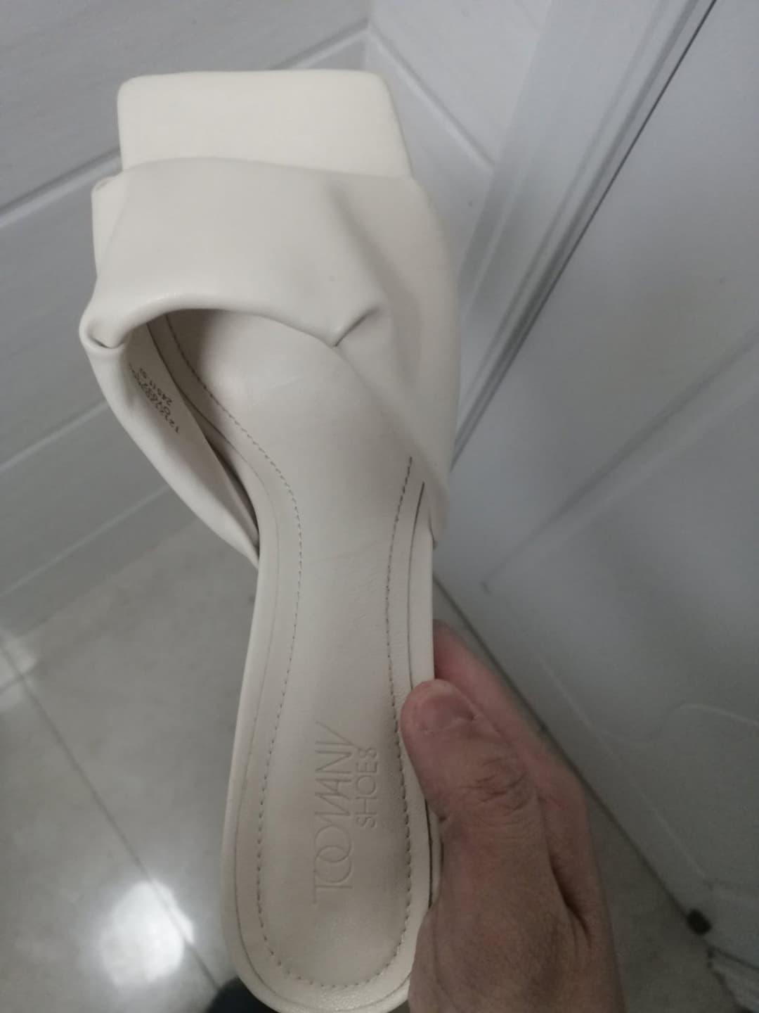 Asian feet / shoes & cum