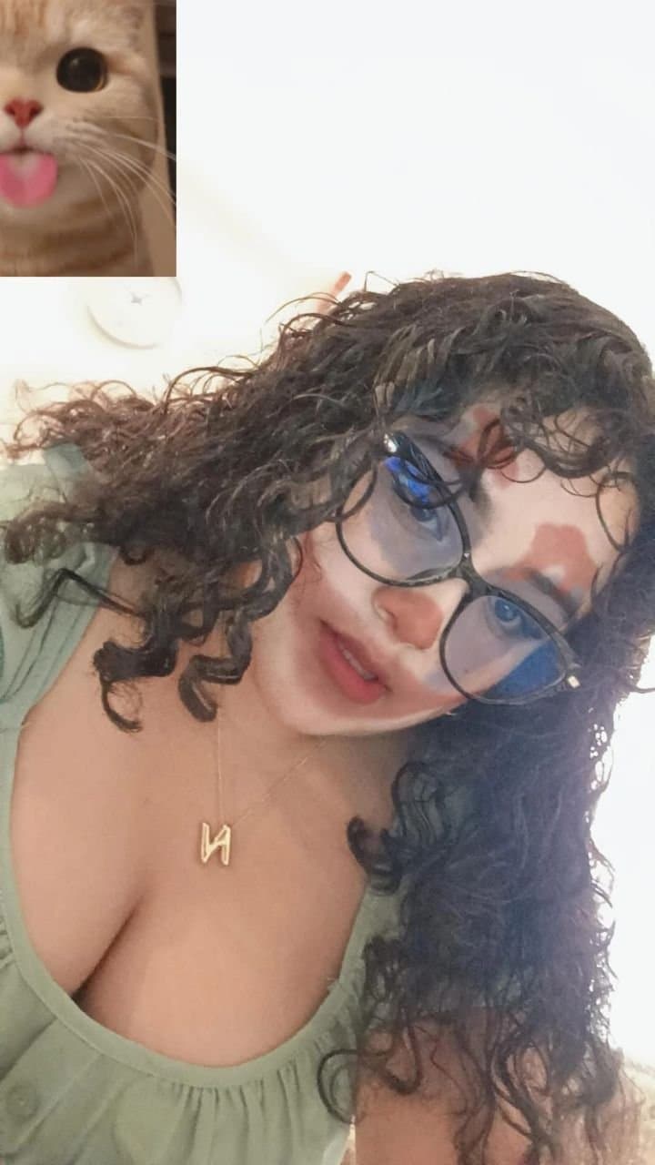 Gorda tetona  expuesta