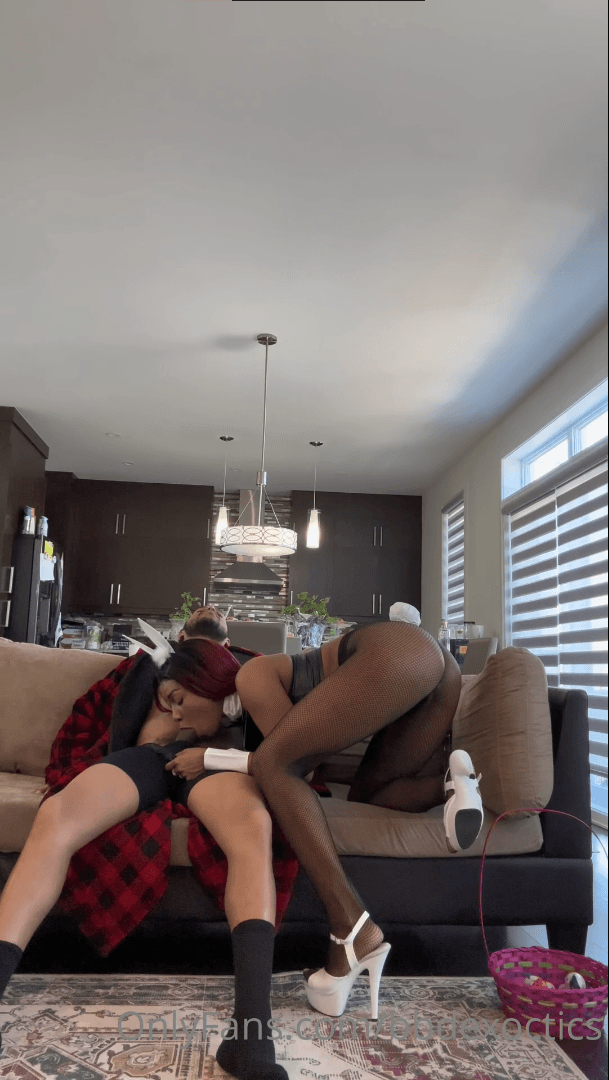 THE EASTER BUNNY CAME TO MILK HIS BALLS