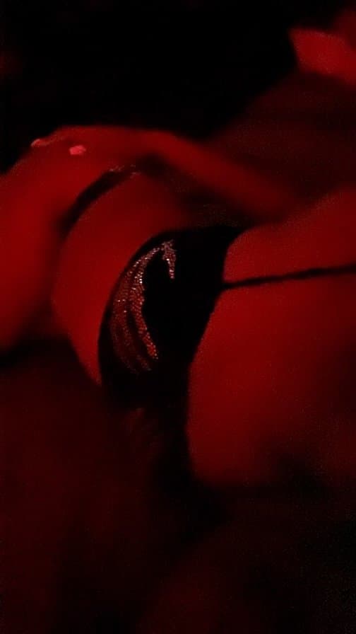 Malaisia Woodson is a KANSAS CITY teen with perky tits. Kik newtoonu for her info