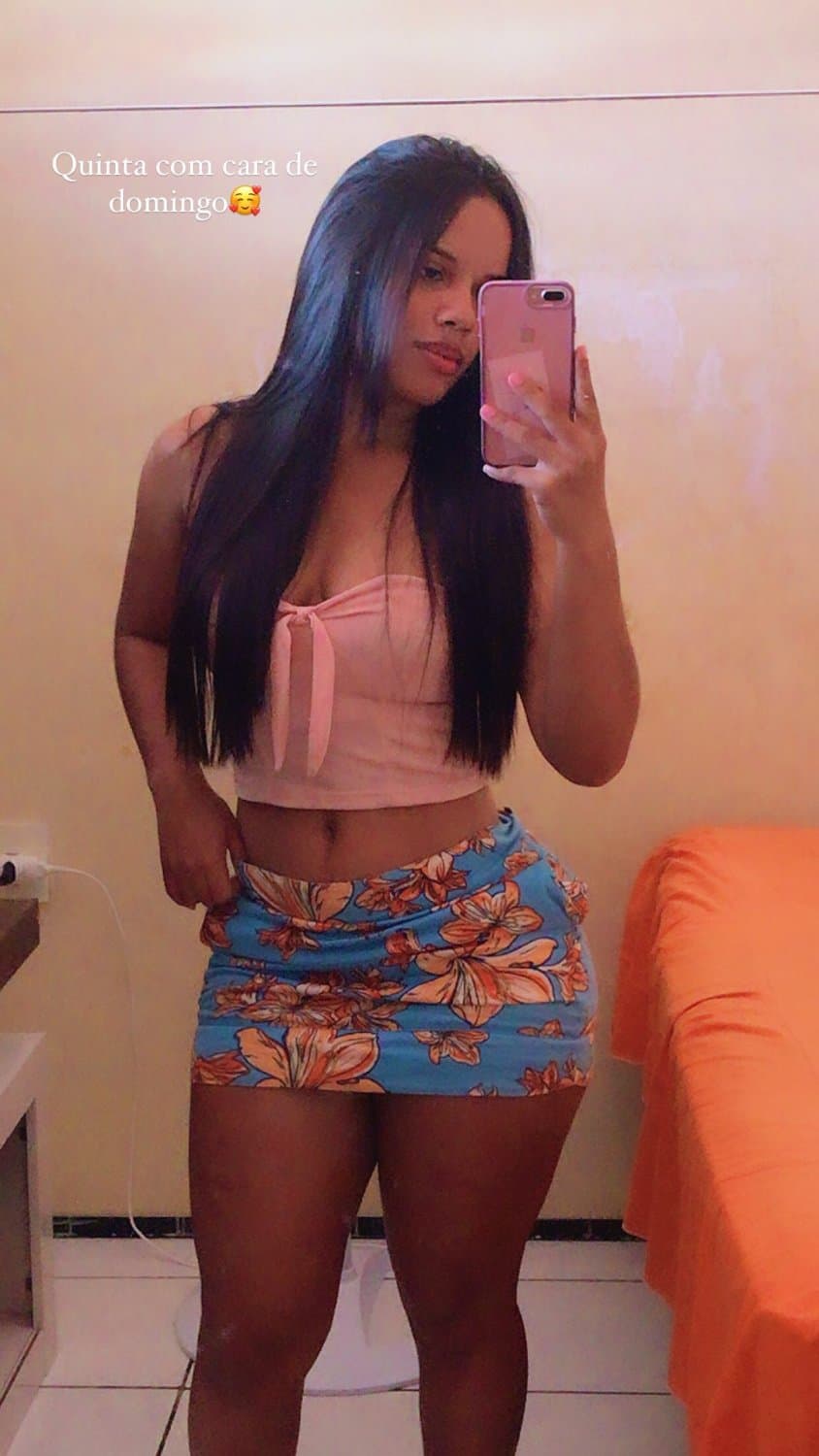 Eliane Queiroz preta e aínda é cavala gigante