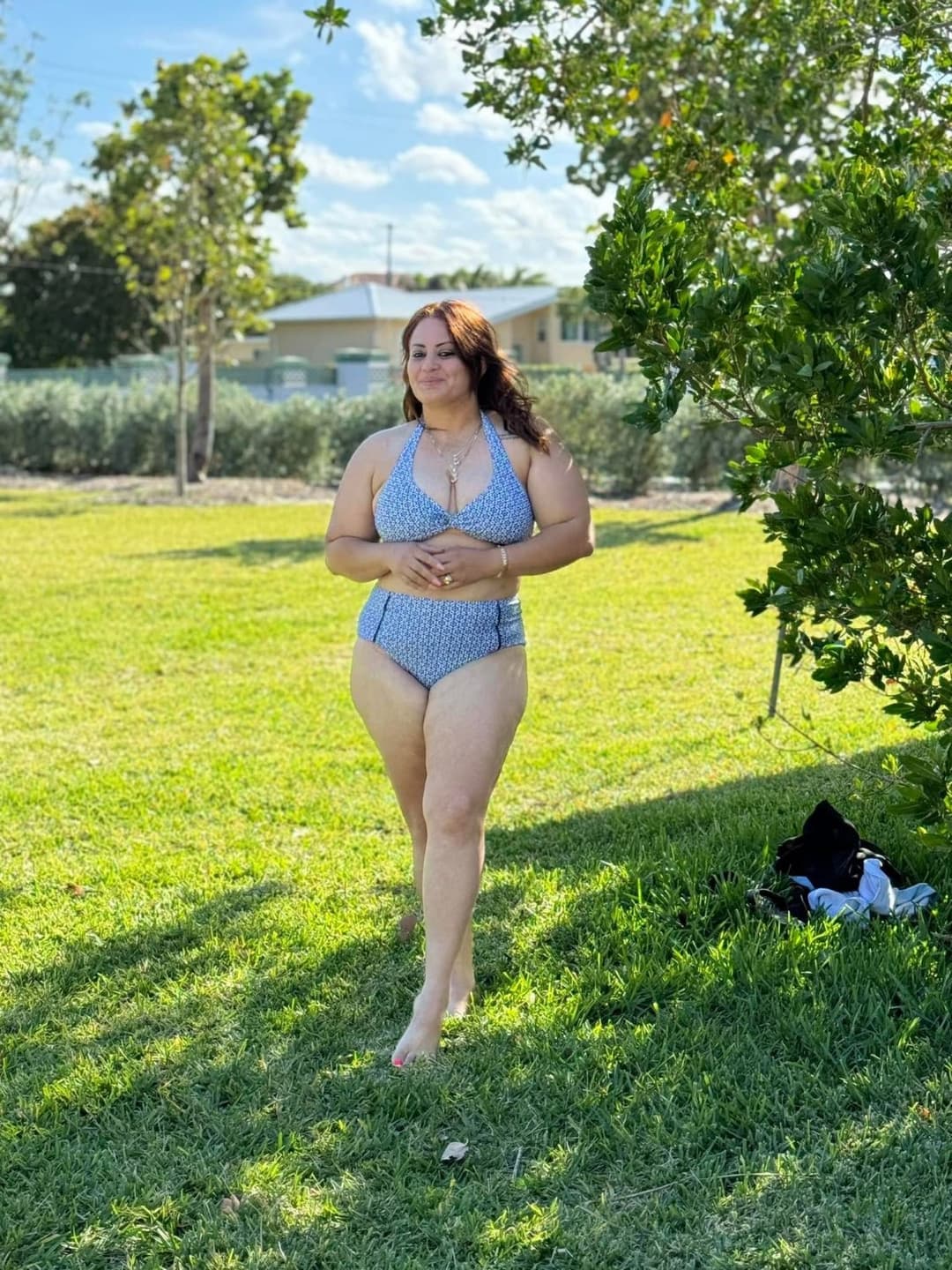 Sexy Latina milf with cute feet toes and big tits