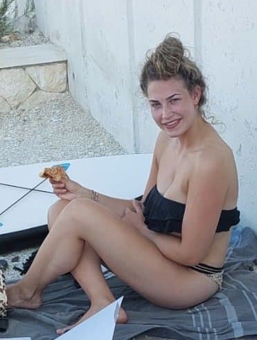 Click to view full size Hot and busty 20yo Niece