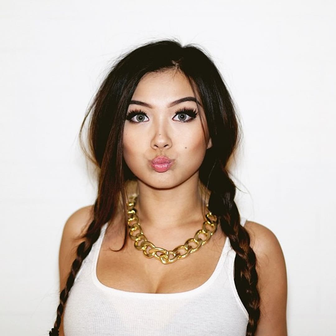 Click to view full size Vicki Li Part 1