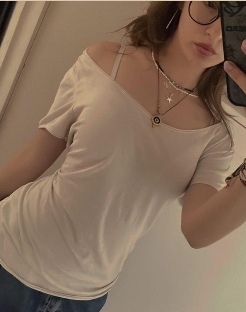 Barely legal British whore  teen sending nudes to stranger