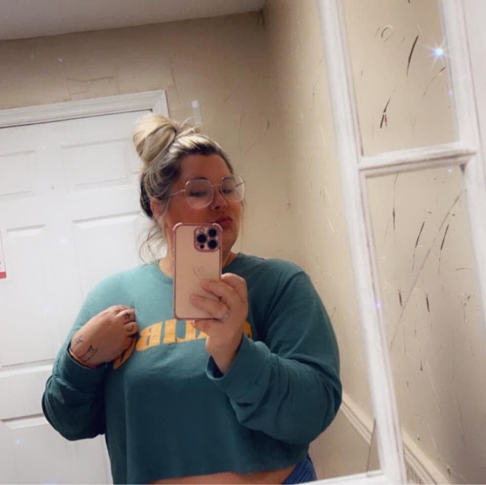 Well Gracie fits my channel theme so here she is showing her tits for G G W and her current looks