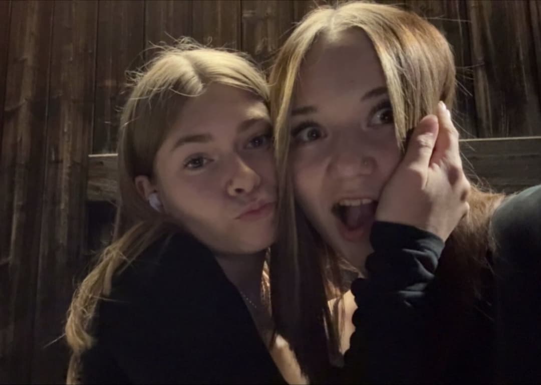 Hot swiss/italian ex girlfriend teen snapchat nudes leaked & her friend is hot.