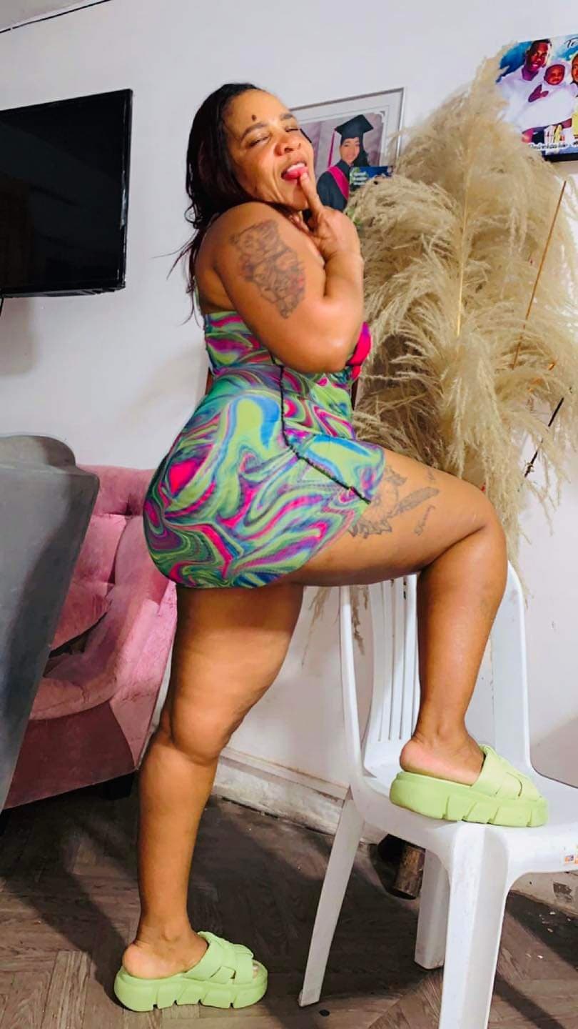 Madura gorda morena muy cachonda sabe lo qe tiene de rico