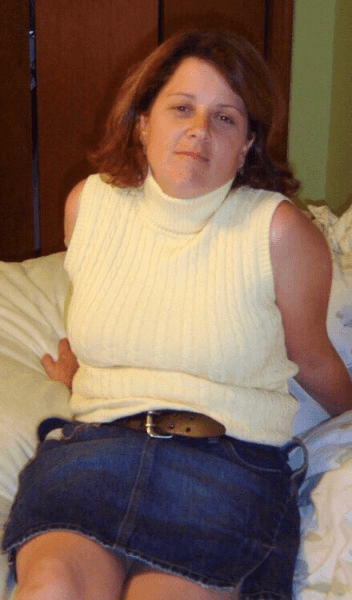 Younger  Denise the pleaser MILF