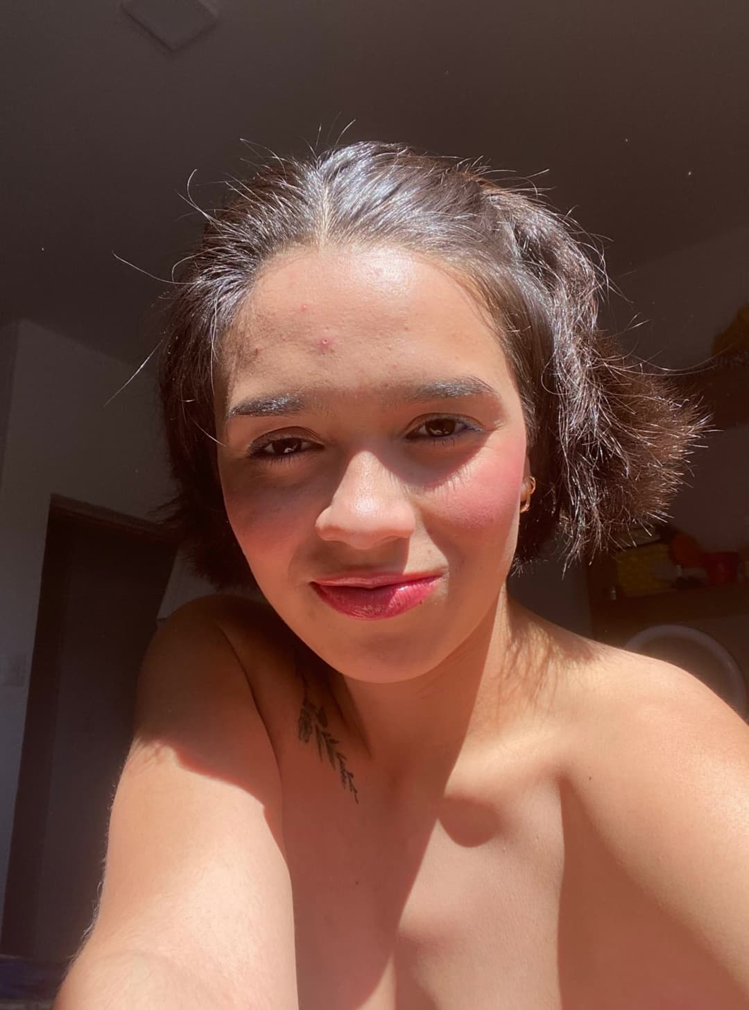 The light makes me glow… but you could make me drip