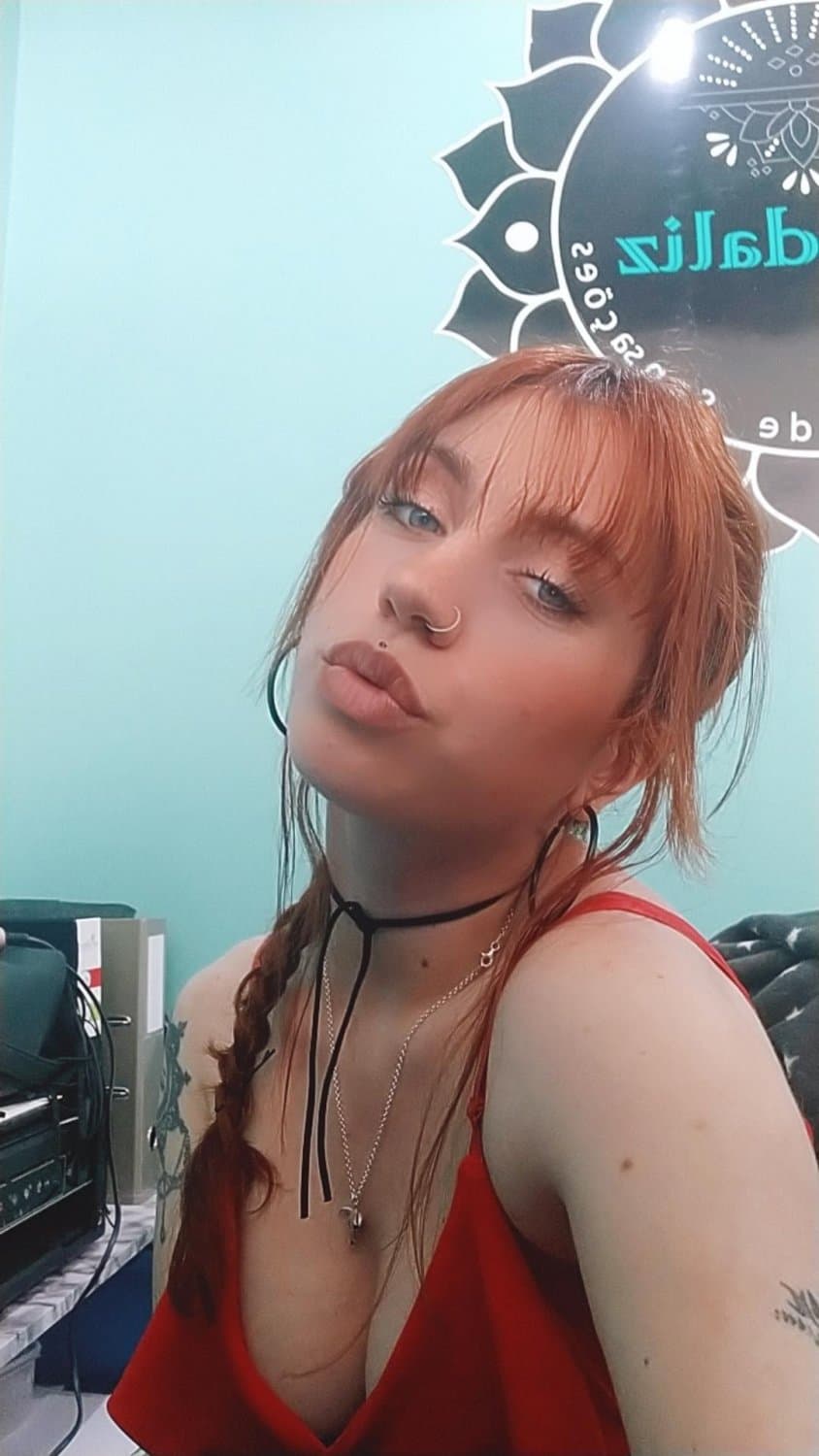 Please someone blast my sister in cum ?