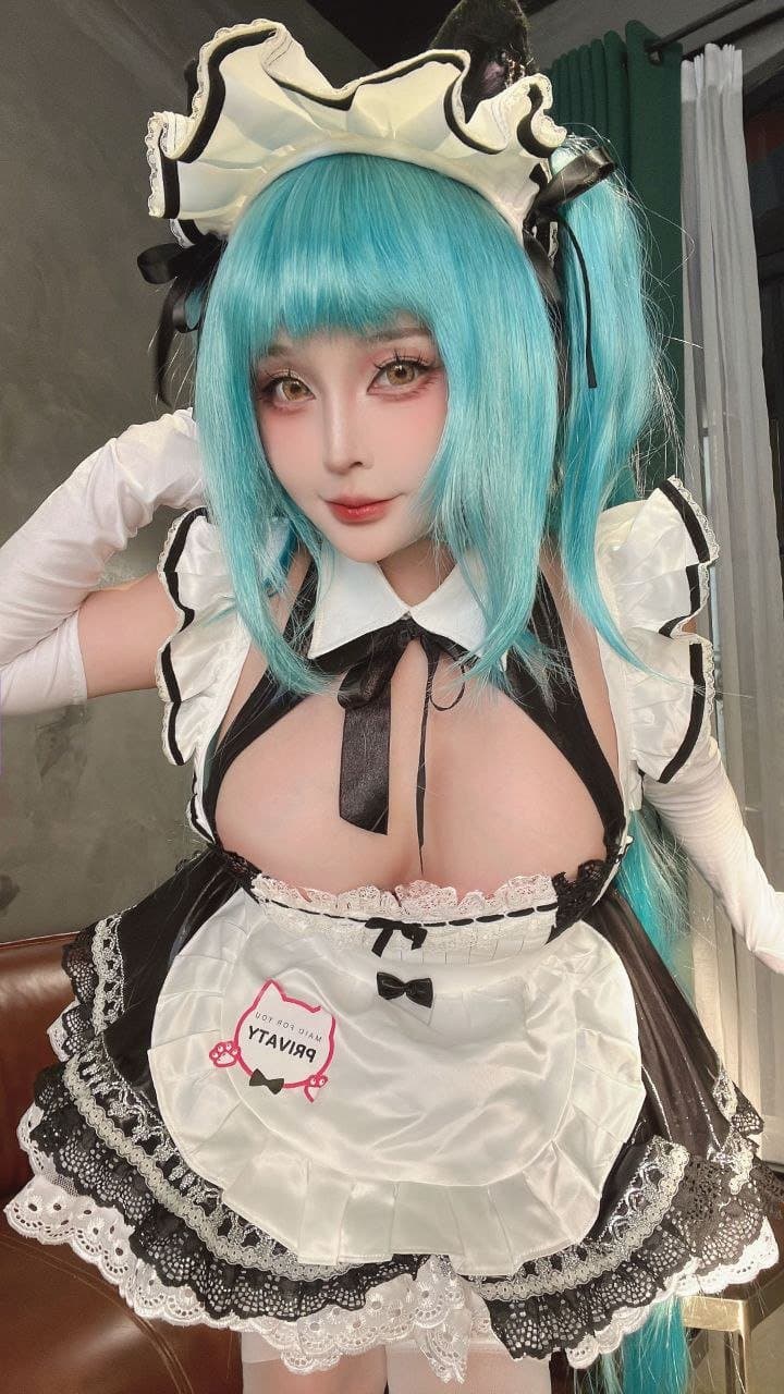 Sayo Momo Nikke Cosplay