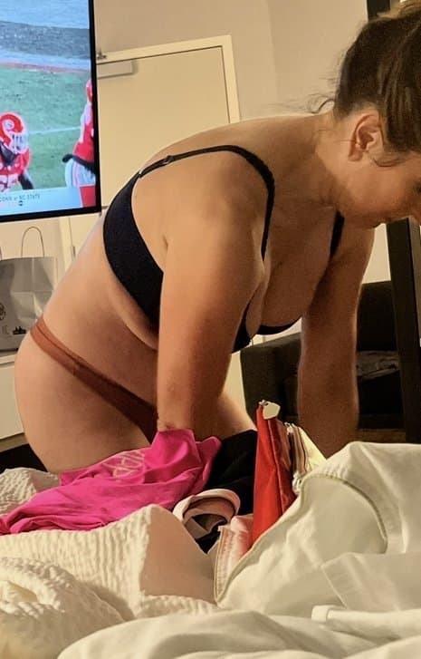 Mom taken advantage of drunk on girls Aruba trip  kik lenny18766