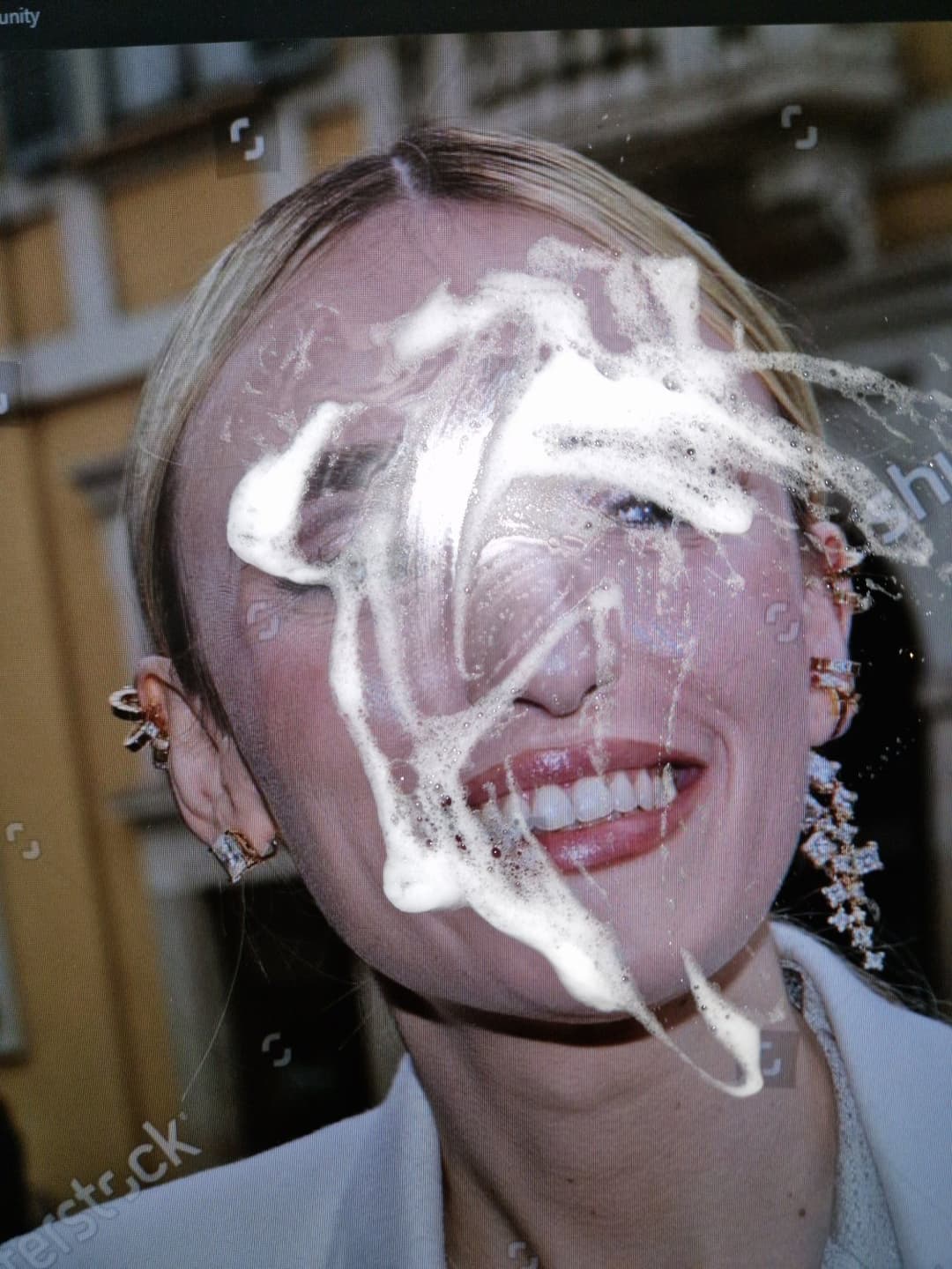 Mara sattei sputata in faccia e sui denti