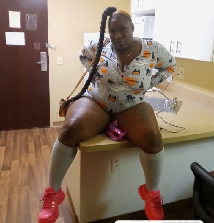 HUGE THICK MEGA EBONY BBW BUG OLE JUICY ASS BOOTY