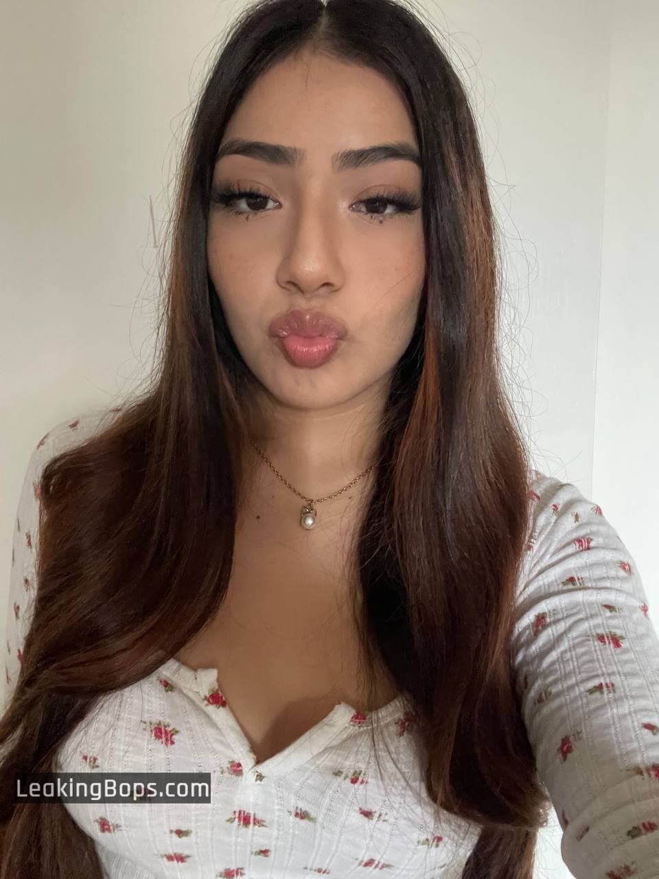 thick teen latina girlfriend creamy ass clap leaks