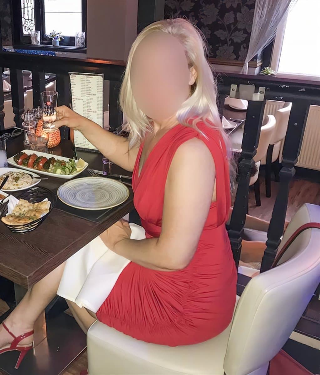 Husband Films Wife Fucking Strangers Public Park