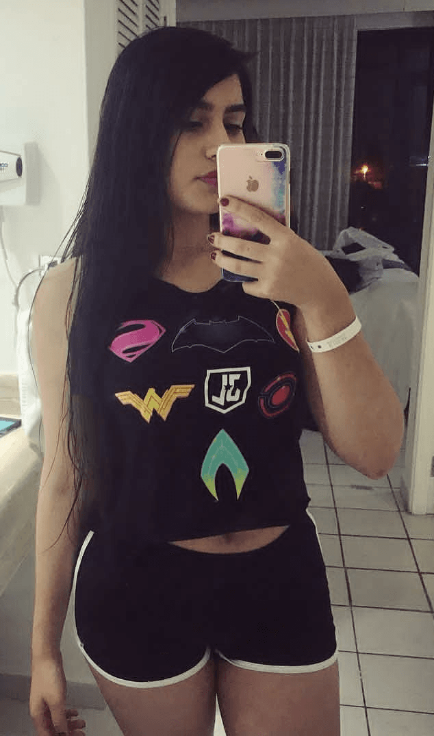 Chica buchona hermosa y de muy buen cuerpo